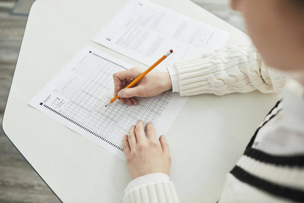 Preguntas del SAT: ejemplos, tipos y cómo practicar correctamente